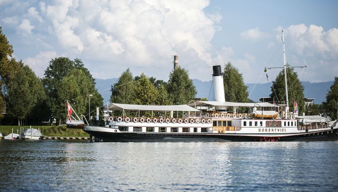 Luxury steamboat trips 